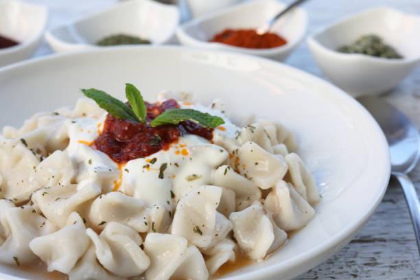 Kıymalı Orta Mantı – 1 kg - Simit Express